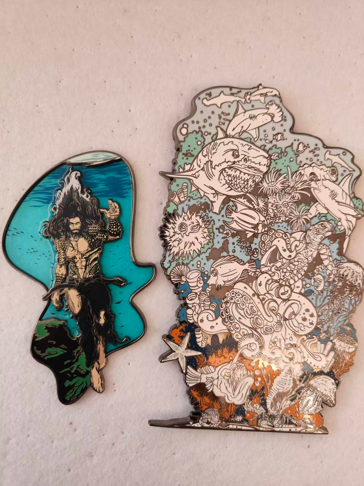 Underwater Sea King Double Layer Magnetic Hard Enamel Limitation Pin, Glow In The Dark Ocean Scene Collectible Lapel Pin